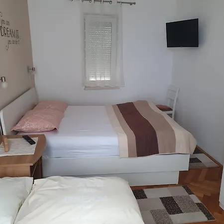 Sandra 2+2 *** Apartment