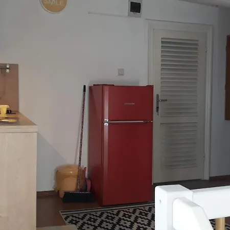 Sandra 2+2 *** * تْسْغيكفانِتْسا