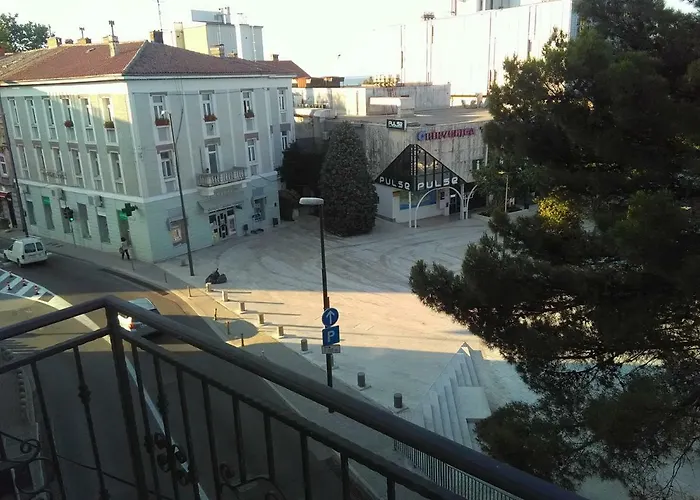 Sandra 2+2 *** تْسْغيكفانِتْسا