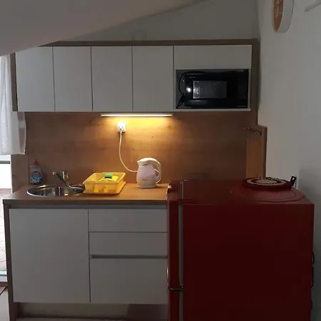 Sandra 2+2 *** קריקווניצה