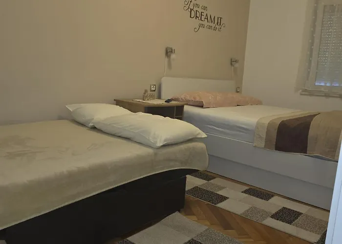 Apartment Sandra 2+2 *** *
